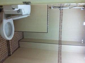 Phòng tắm tại White Orchid Inn II