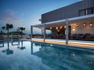Bazén v ubytování Lango Design Hotel & Spa, Adults Only nebo v jeho okolí