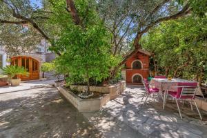 Vonkajšia záhrada v ubytovaní Sun&Sea 4 stars apartment