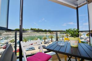 Balkón alebo terasa v ubytovaní Spacious Premium Apt Lipotica with Oldtown view - Have a memorable holiday