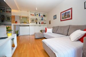 Posedenie v ubytovaní Spacious Premium Apt Lipotica with Oldtown view - Have a memorable holiday