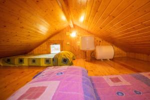 Postel nebo postele na pokoji v ubytování Camping Gironella