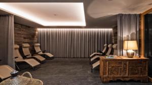 Predel za sedenje v nastanitvi Hotel ANDER