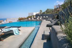 The swimming pool at or close to Santorini Villas