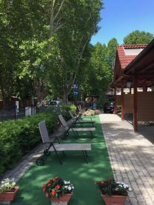 Vonkajšia záhrada v ubytovaní Balaton Kinizsi Apartman
