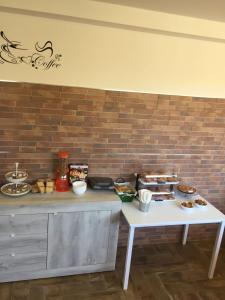 Jedlo v ubytovaní bed & breakfast alebo blízkom okolí