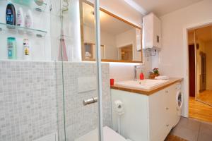 Kúpeľňa v ubytovaní Spacious Premium Apt Lipotica with Oldtown view - Have a memorable holiday