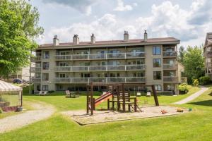 Gallery image of Condo de L'Oberge in Magog-Orford