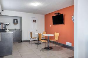 Fotografie z fotogalerie ubytování Motel 6-Fort Nelson, BC v destinaci Fort Nelson