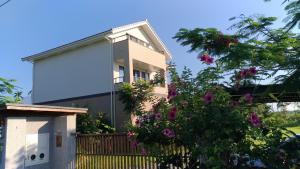 Το κτήριο όπου στεγάζεται  το bed & breakfast