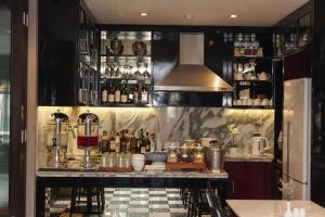 Nápoje v ubytování Oriental Heritage Hotel + 24 fotografií