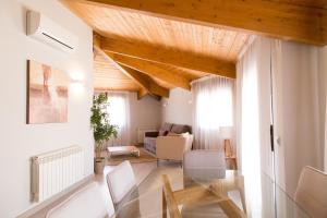 Posedenie v ubytovaní Apartamentos Real Lleida