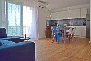Kuchyň nebo kuchyňský kout v ubytování Apartment Anna Split With Parking