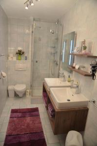 Kúpeľňa v ubytovaní Ferienwohnung Möderndorfer, Fulpmes