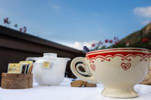 Coffee and tea making facilities at Masoun dou Caro