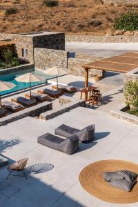 A piscina localizada em Mykonos Drops ou nos arredores