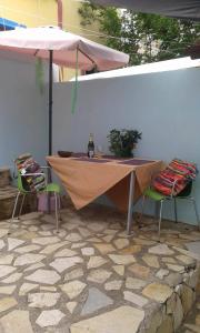 Patio alebo iná vonkajšia časť ubytovania Carmen maisonette