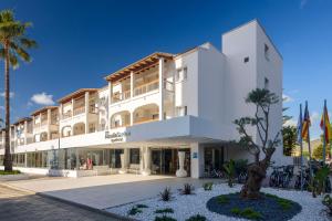 Gallery image of Alcudia Garden Aparthotel in Port d'Alcudia