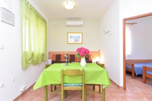 Posezení v ubytování Apartments Denis 344