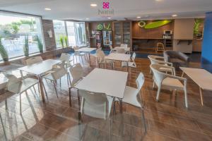 Restauracja lub miejsce do jedzenia w obiekcie Nuevo Norat Sanxenxo