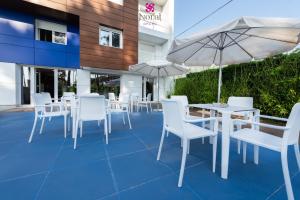 Patio lub wspólna przestrzeń na świeżym powietrzu w obiekcie Nuevo Norat Sanxenxo