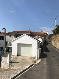 Gallery image of Douro vineyards and Mountains in Urgueira