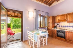 Kuchyňa alebo kuchynka v ubytovaní Agriturismo Dei Casali