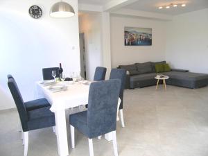 Posedenie v ubytovaní Apartman Danijel