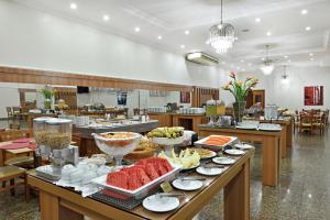 Restoran või mõni muu söögikoht majutusasutuses Hotel Nacional Inn Ribeirão Preto