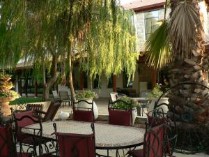 Beit Shalom Historical boutique Hotel外面的花园