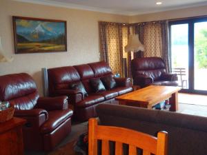 Gallery image of Lakefront Bellevue Lake Hawea Wanaka in Lake Hawea