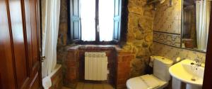 Koupelna v ubytování Hotel Alda + 37 fotografií