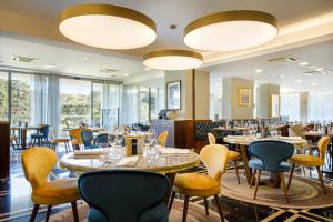 A restaurant or other place to eat at Imperial Valamar Collection Hotel