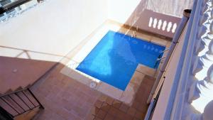 Vista de la piscina de Born 23 - House with Pool in the centre of Lluchmayor. free wifi o alrededores