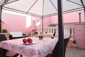 Posezení v ubytování Salvius B&B + 33 fotografií