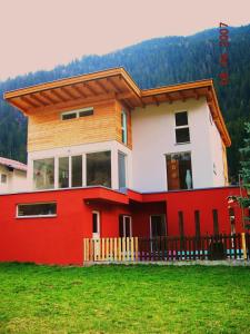 Το κτήριο όπου στεγάζεται  το διαμέρισμα