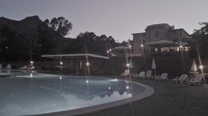 Bazén v ubytování Hotel Borgo Antico nebo v jeho okolí