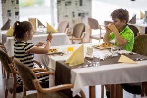 Hostia v ubytovaní MenDan Magic Spa & Wellness Hotel