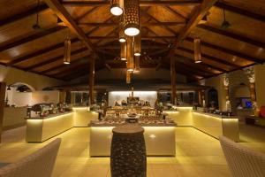 O zonă de relaxare la Coco de Mer Hotel and Black Parrot Suites
