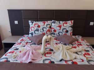 A bed or beds in a room at Hotel Sirena