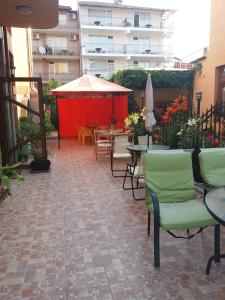 A balcony or terrace at Hotel Sirena