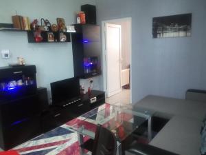 Et tv og/eller underholdning på Apartment Diana