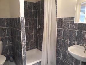 Koupelna v ubytování Apartmány Karlštejn