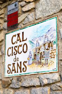 Certificato, attestato, insegna o altro documento esposto da Hostal Cisco de Sans