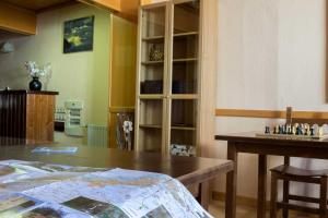 A kitchen or kitchenette at Hostal Arribes del Duero