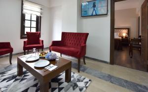 A seating area at Zagnospasa Konaklari