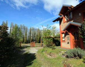 Κήπος έξω από το Cabaña Lycas III