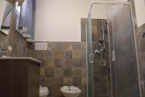 Kúpeľňa v ubytovaní B&B Il Melograno Antico con Terrazza e Giardino
