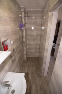 Ένα μπάνιο στο Naid Apartmani