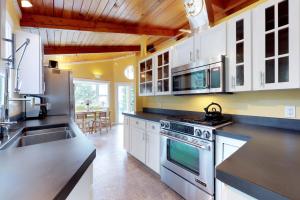 Φωτογραφία από το άλμπουμ του Bella Cove σε Depoe Bay